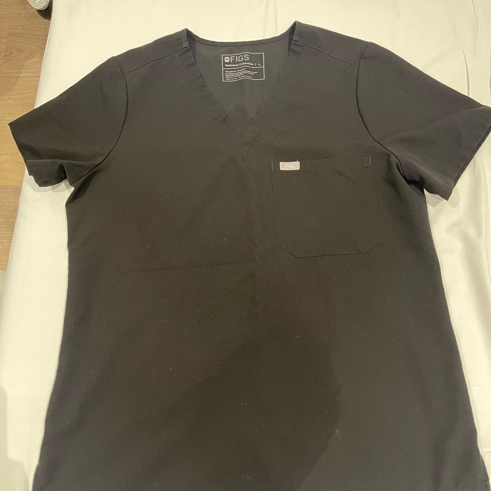 Women’s Black Figs Catarina scrub top medium